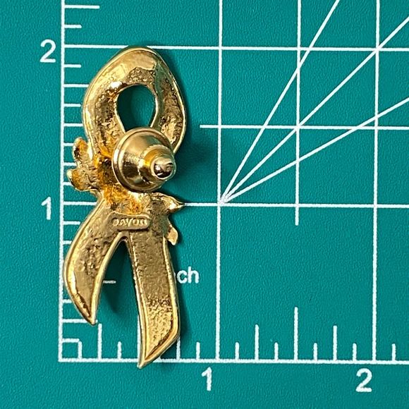 Avon Pin Breast Cancer Awareness Pink Ribbon And Gold Tone Rose - Picture 8 of 8